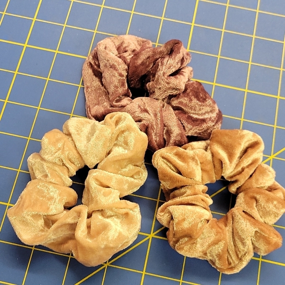 Set of 5 Velvet Hair 6" Scrunchies
